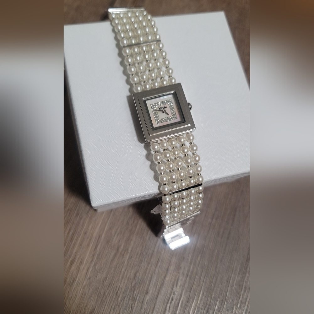 Misaki Pearl Women's Watch with a square Stainless Steel Case.Mother of Pearl